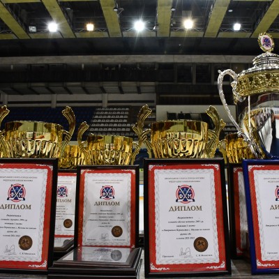 Закрытие сезона: победители и лучшие игроки соревнований Федерации хоккея Москвы и гала-матч